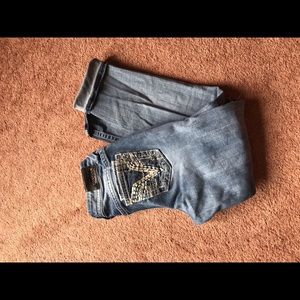 Vigoss crop distressed jean 11/12